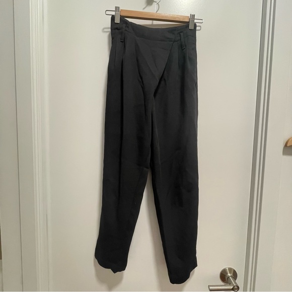 Cross front Aritzia trouser - Picture 1 of 5